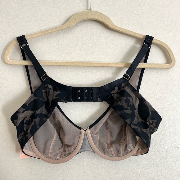 ThirdLove Black Floral Bra - Picture 5 of 10